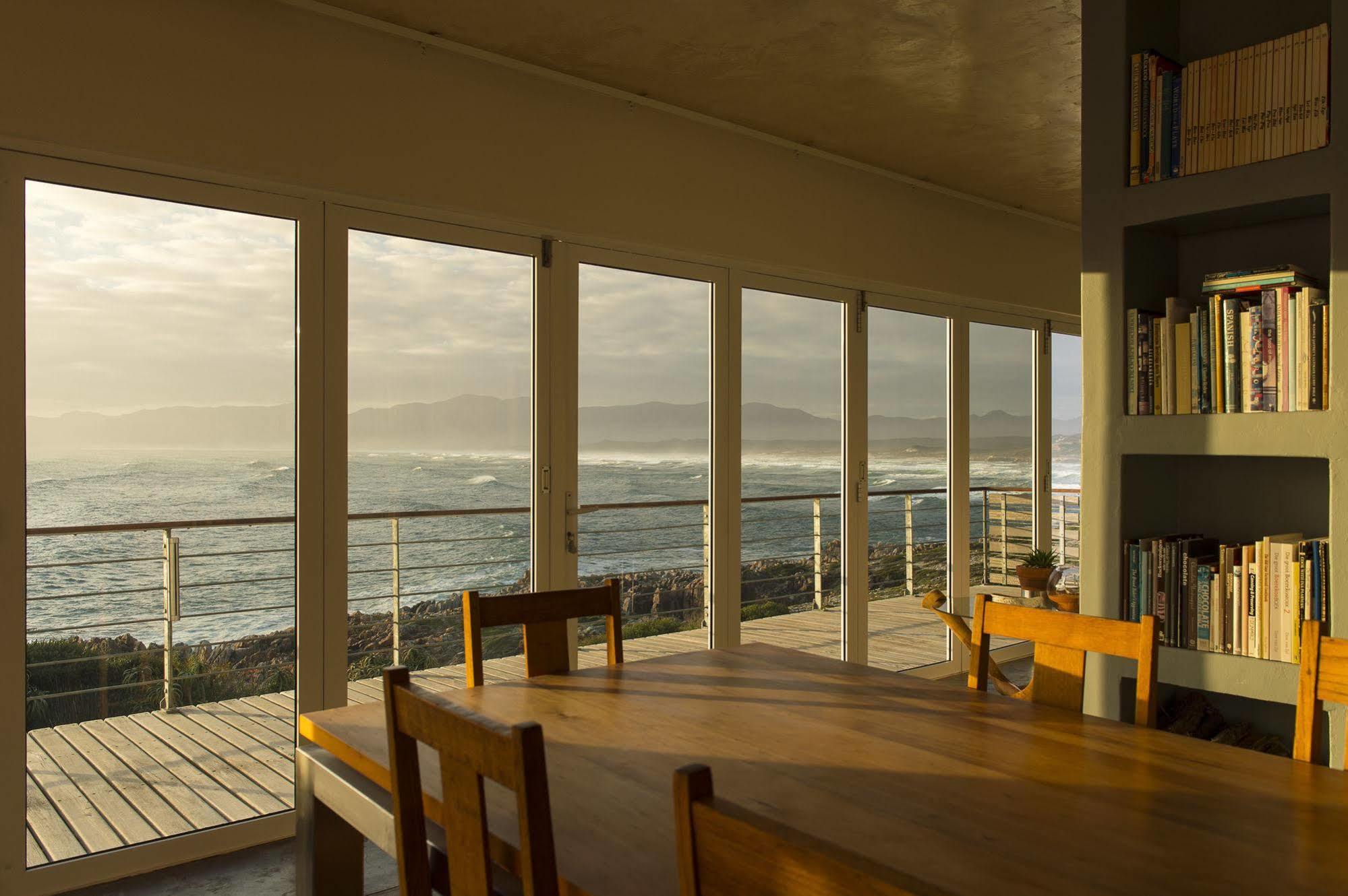 Whalesong Lodge Гансбай Экстерьер фото